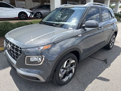 New 2025 Hyundai Venue SEL