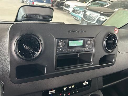 Used 2025 Mercedes-Benz Sprinter 2500 image 17