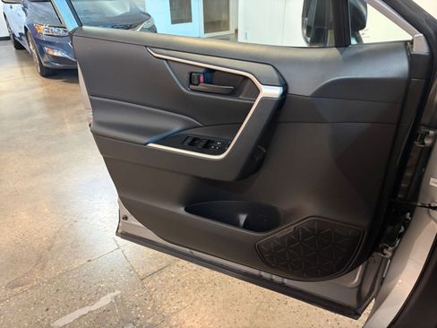Used 2025 Toyota RAV4 LE image 20