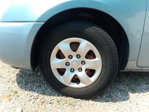 Used 2006 Kia Sedona FWD image 11