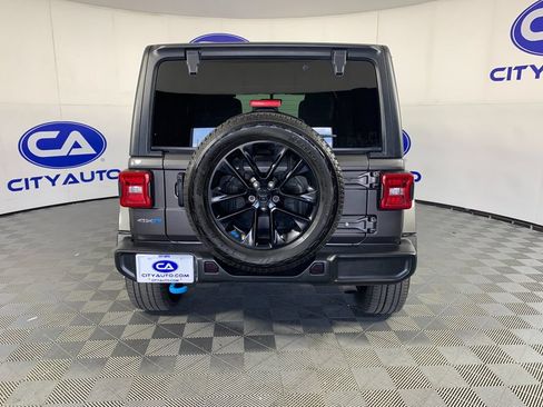 Used 2023 Jeep Wrangler Unlimited Sahara w/ Cold Weather Group AWD/4WD image 4