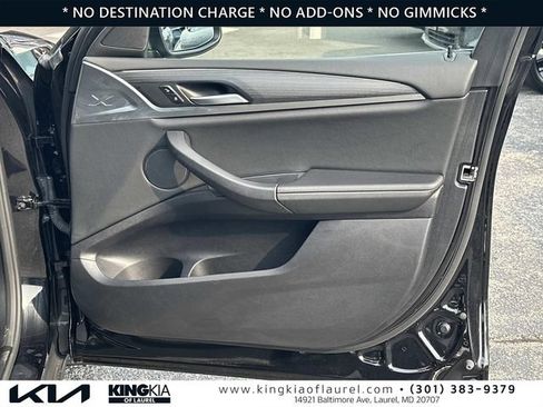 Used 2024 BMW X4 xDrive30i w/ Parking Assistance Package AWD/4WD image 15