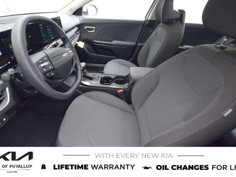 New 2025 Kia K4 LXS image 10