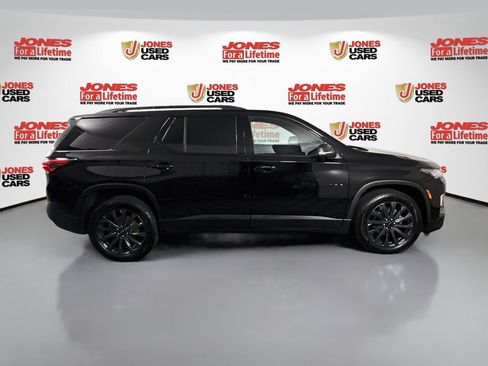 Used 2023 Chevrolet Traverse RS AWD/4WD image 16