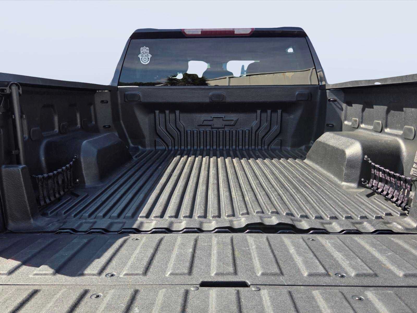 Used 2022 Chevrolet Silverado 1500 RST RWD image 16