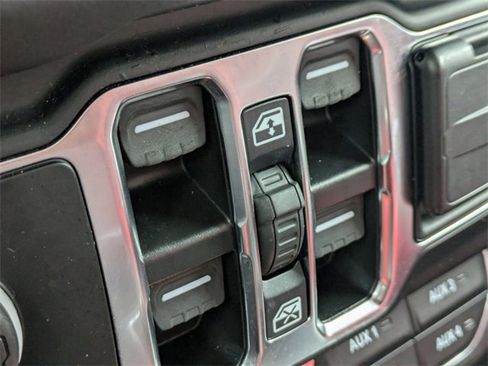 Used 2024 Jeep Wrangler Unlimited Rubicon image 24