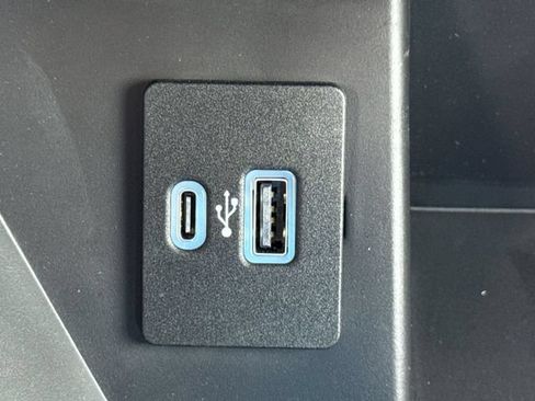 Used 2021 Ford F150 Lariat w/ Equipment Group 502A High AWD/4WD image 34