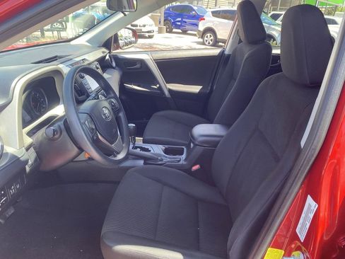 Used 2017 Toyota RAV4 LE w/ Carpet Mat Package AWD/4WD image 17