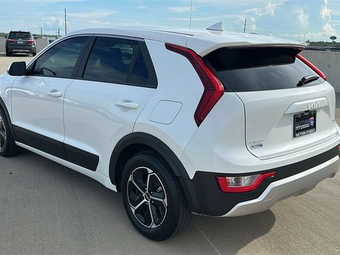 Used 2026 Kia Niro LX FWD image 10