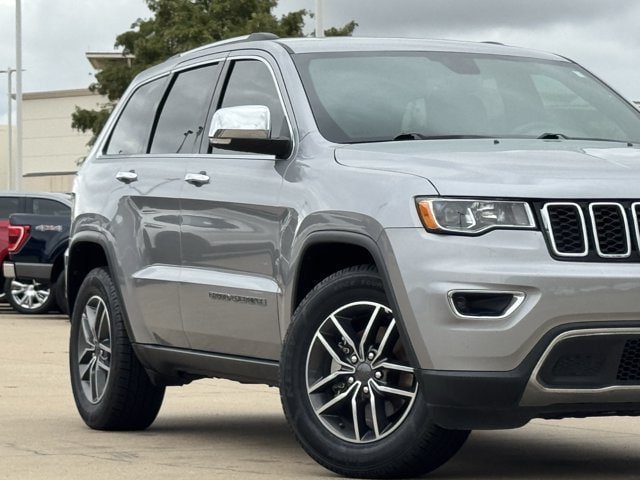 Used 2020 Jeep Grand Cherokee Limited RWD image 3