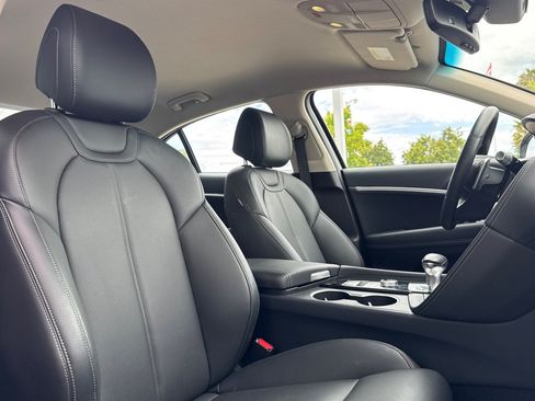 Used 2026 Genesis G70 2.5T RWD image 32