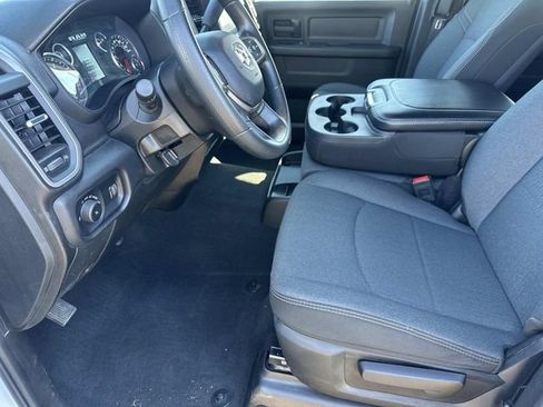 Used 2024 RAM 2500 Tradesman w/ Chrome Appearance Group image 21