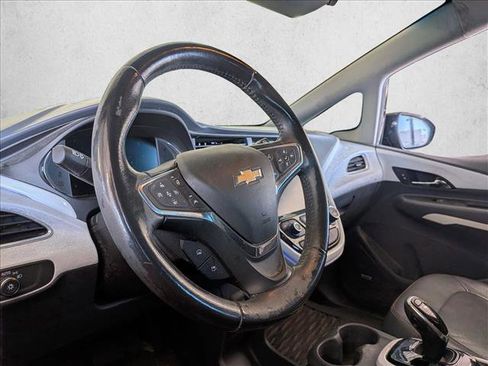 Used 2019 Chevrolet Bolt Premier w/ Infotainment Package image 9