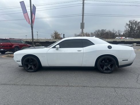 Used 2018 Dodge Challenger R/T Plus image 8