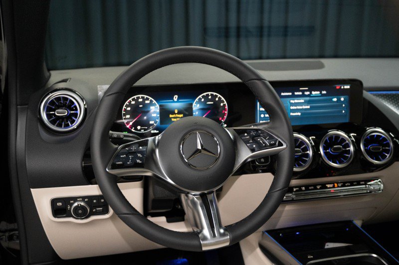 New 2026 Mercedes-Benz GLA 250 4MATIC image 16