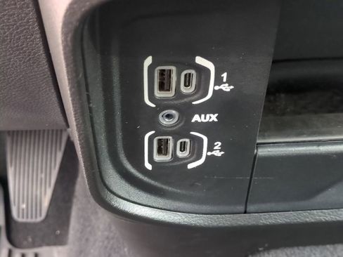 Used 2024 RAM 3500 Tradesman w/ Chrome Appearance Group image 25