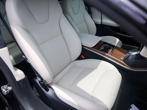 Used 2022 Tesla Model S AWD/4WD image 23