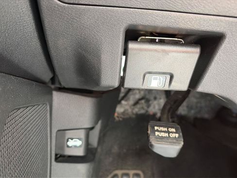 Used 2024 Nissan Altima 2.5 SV FWD image 22