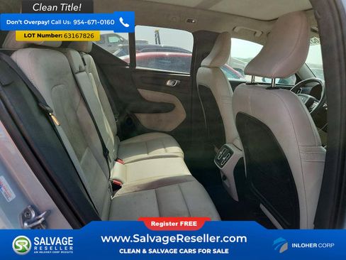 Used 2019 Volvo XC40 T5 Momentum AWD/4WD image 13
