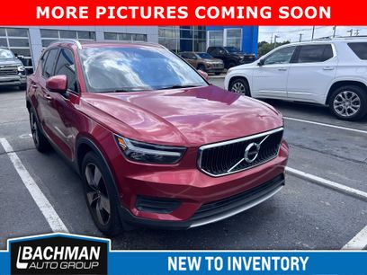 Used 2019 Volvo XC40 T5 Momentum