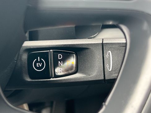 Certified 2024 Kia EV9 Light Long Range RWD image 22