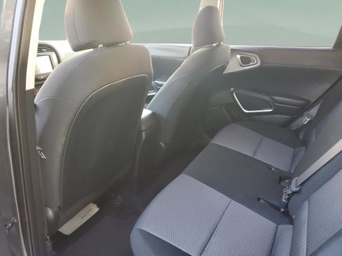 Used 2024 Kia Soul LX w/ Option Group 015 FWD image 6