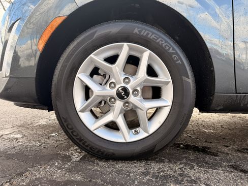 Used 2025 Kia Soul LX w/ LX Technology Package image 9