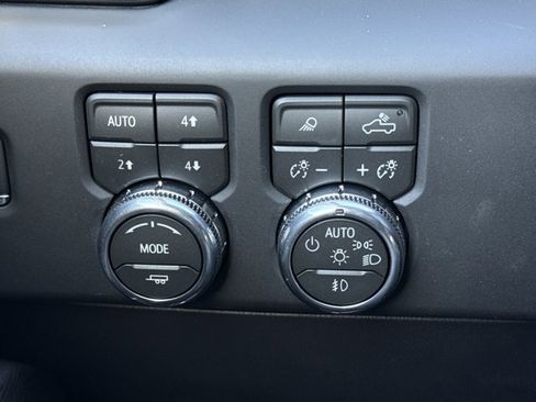 New 2026 GMC Sierra 1500 AT4X w/ LPO, Black Badging Package AWD/4WD image 24