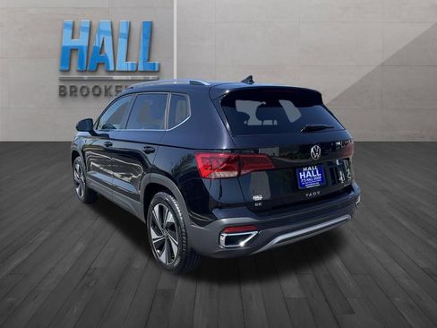 Used 2024 Volkswagen Taos SE AWD/4WD image 4