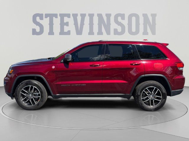Used 2017 Jeep Grand Cherokee Trailhawk AWD/4WD image 2