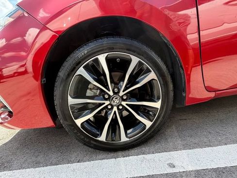 Used 2017 Toyota Corolla SE FWD image 9