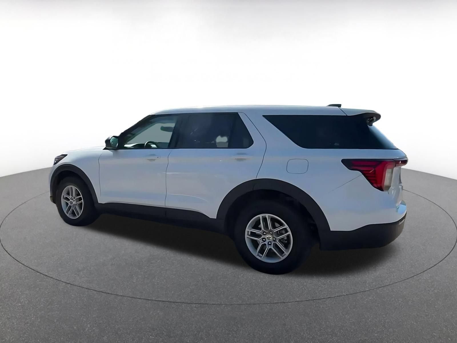 Used 2026 Ford Explorer Active AWD/4WD image 8