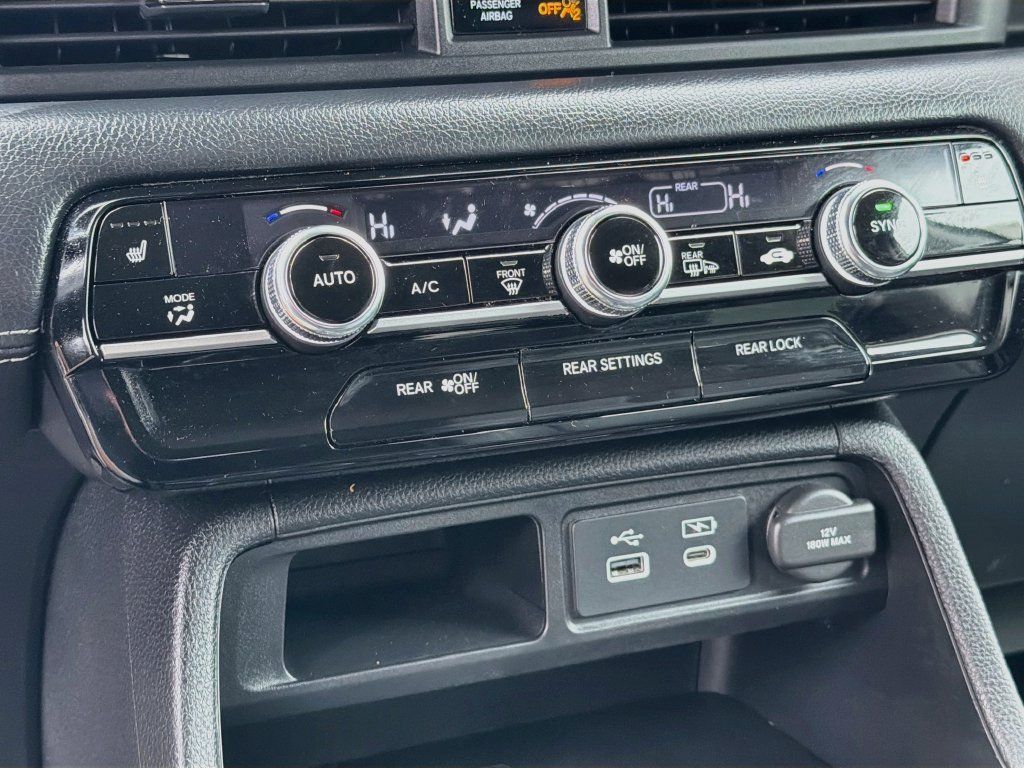 Used 2025 Honda Pilot EX-L image 16