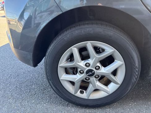Used 2023 Kia Soul LX w/ LX Technology Package image 24