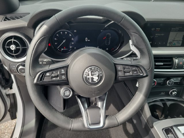 New 2025 Alfa Romeo Stelvio Sprint AWD/4WD image 30