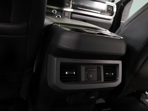 Used 2024 Ford F250 Lariat w/ Lariat Ultimate Package AWD/4WD image 28