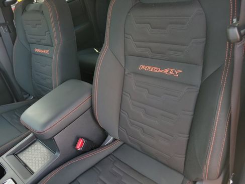 Used 2023 Nissan Frontier PRO-4X w/ Technology Package image 7