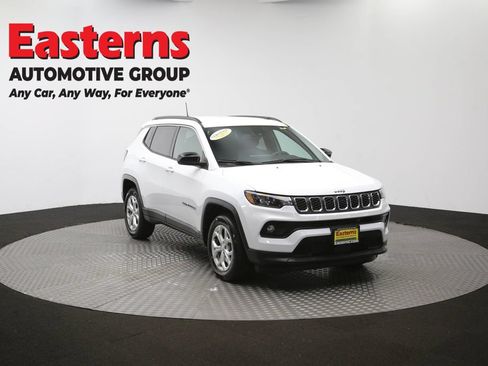 Used 2024 Jeep Compass Latitude AWD/4WD image 48