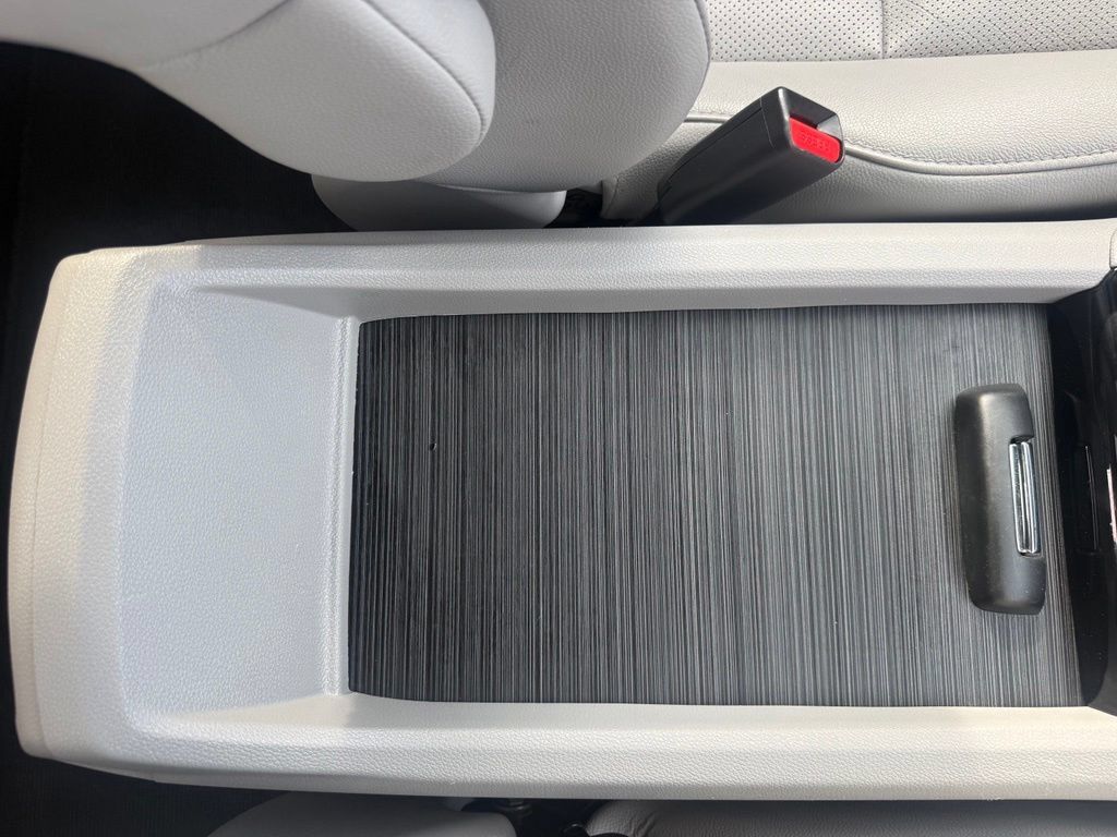Used 2021 Honda Pilot Elite image 70