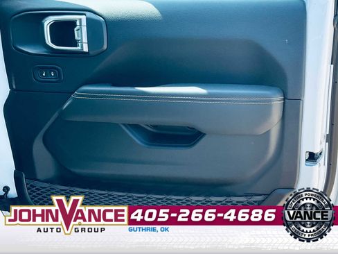 Used 2025 Jeep Wrangler Sahara w/ Technology Group image 16