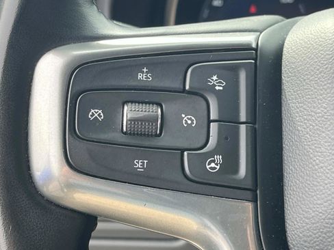 Used 2023 Chevrolet Suburban Premier image 37