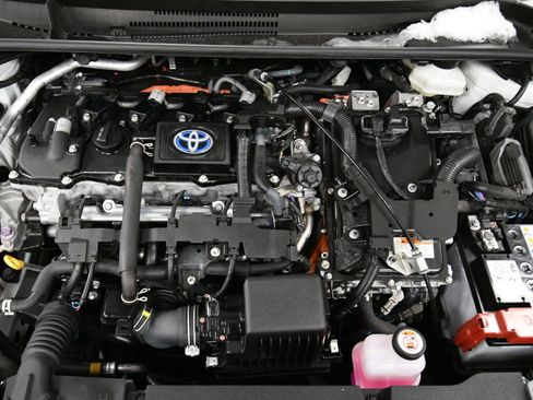 Certified 2024 Toyota Corolla LE image 32