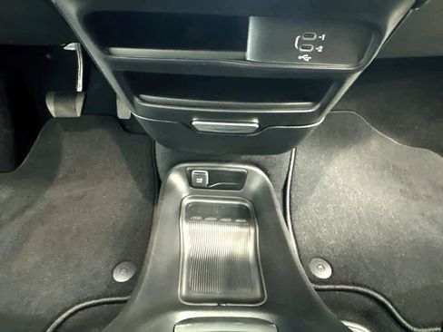 New 2027 Chrysler Pacifica Select AWD/4WD image 20