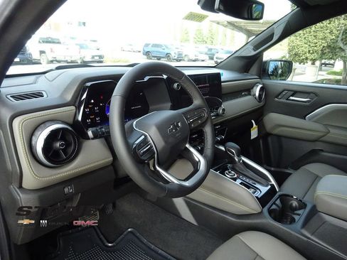 New 2026 Chevrolet Colorado ZR2 image 13