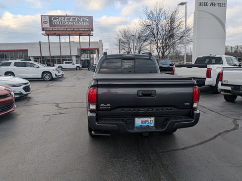 Used 2023 Toyota Tacoma SR image 9
