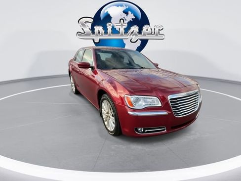 Used 2014 Chrysler 300 AWD w/ Driver Convenience Group image 2
