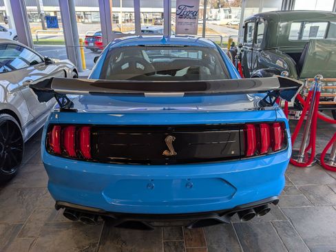 Certified 2022 Ford Mustang Shelby GT500 w/ Carbon Fiber Track Pack image 5