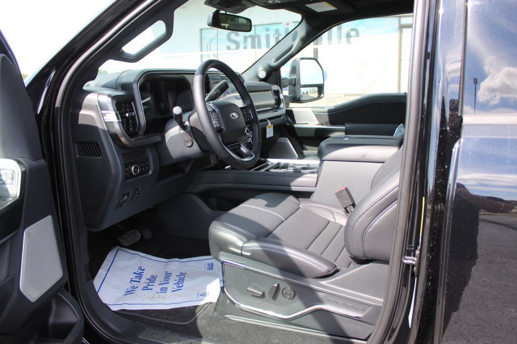 New 2026 Ford F350 Platinum w/ Tremor Off-Road Package AWD/4WD image 22