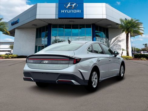 New 2026 Hyundai Sonata SE FWD image 8