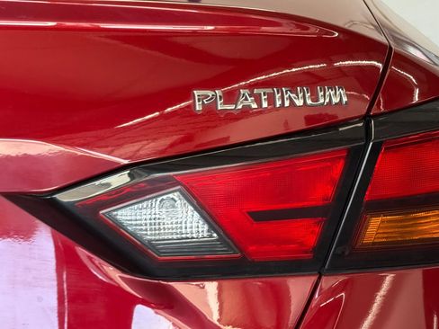 Used 2019 Nissan Altima 2.5 Platinum FWD image 25